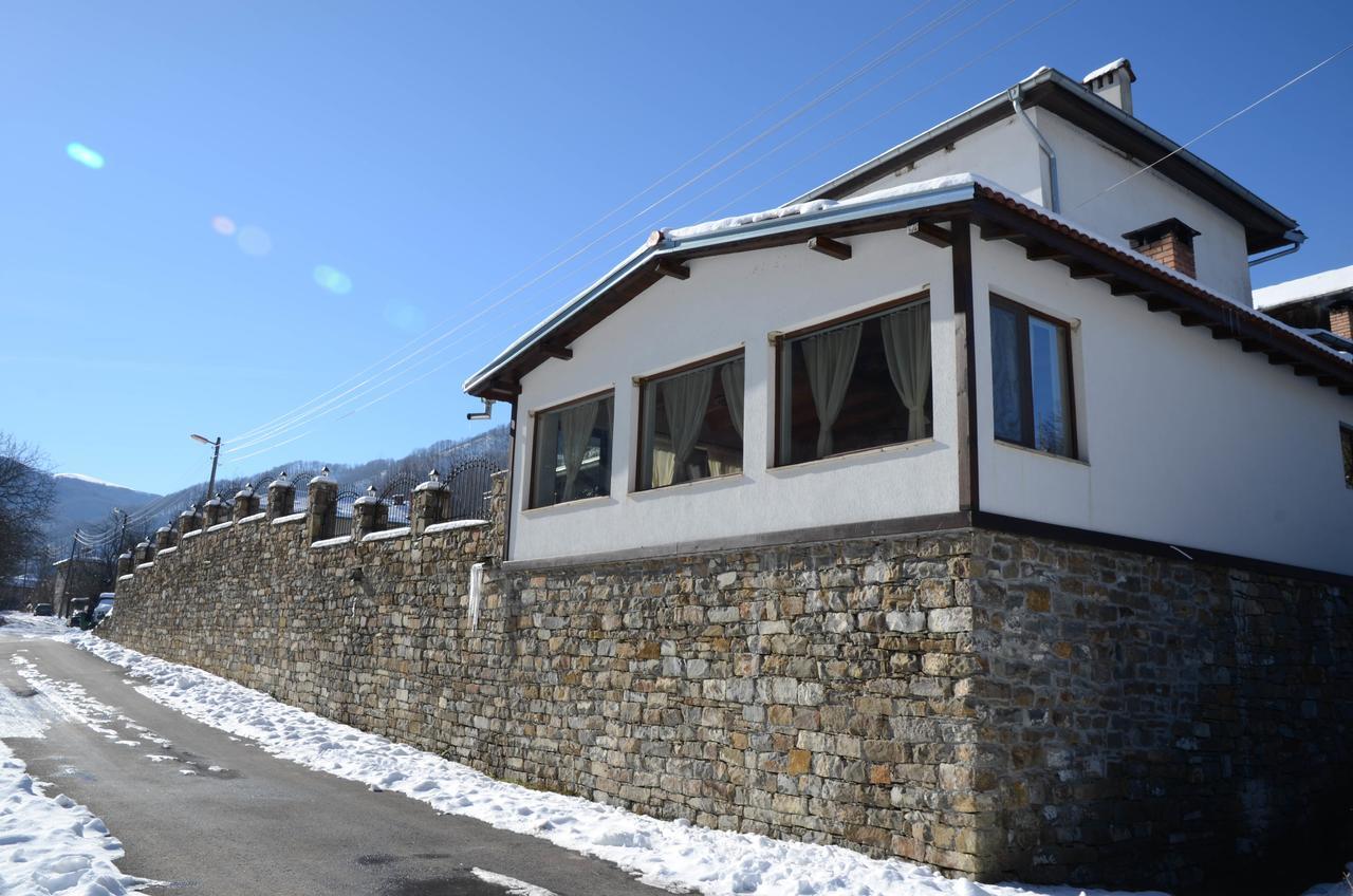Guest House Ivan Cherni Osum Dış mekan fotoğraf
